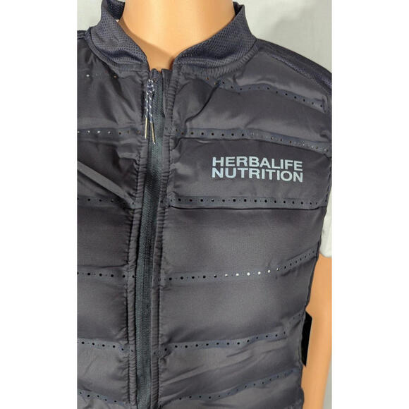 Puffer Vest ~ Women Size M Black Very, Very Lightweight NEW WITH TAGS Vented - Picture 3 of 13